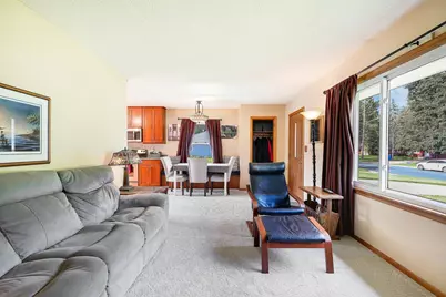 10519 Thomas Avenue S, Bloomington, MN 55431 - Photo 5