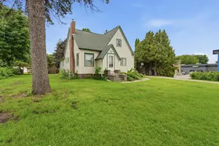 1113 State St N, Waseca, MN 56093 - Photo 3
