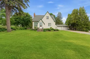 1113 State St N, Waseca, MN 56093 - Photo 1