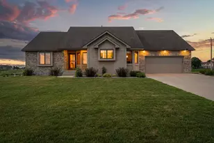 2908 5th Ave SW, Austin, MN 55912 - Photo 1