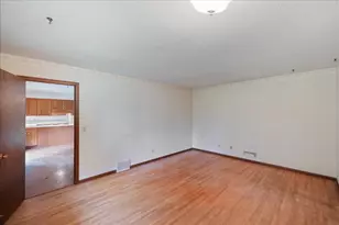 13009 Lakeview Dr, Burnsville, MN 55337 - Photo 19