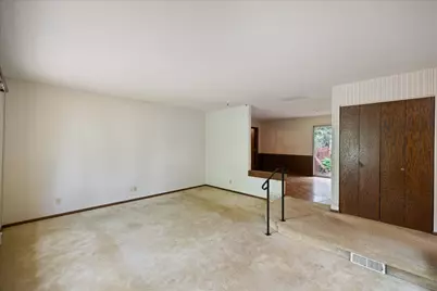 13009 Lakeview Drive, Burnsville, MN 55337 - Photo 17