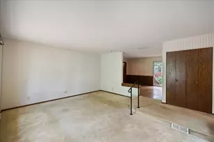 13009 Lakeview Dr, Burnsville, MN 55337 - Photo 17