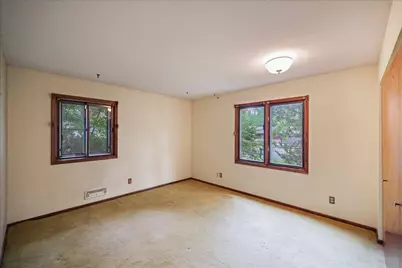 13009 Lakeview Drive, Burnsville, MN 55337 - Photo 11