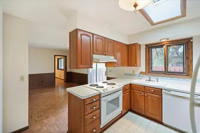 13009 Lakeview Drive, Burnsville, MN 55337 - Photo 5