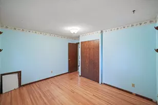 13009 Lakeview Dr, Burnsville, MN 55337 - Photo 7