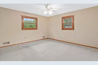 51 Luella Street S, Saint Paul, MN 55119 - Photo 9