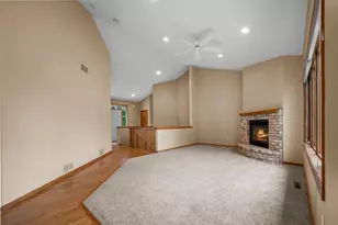 3878 Arlington Dr, Woodbury, MN 55129 - Photo 5