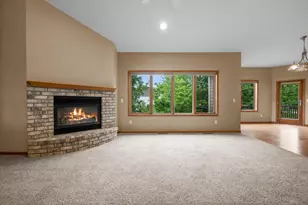 3878 Arlington Dr, Woodbury, MN 55129 - Photo 7