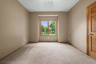 3878 Arlington Dr, Woodbury, MN 55129 - Photo 31