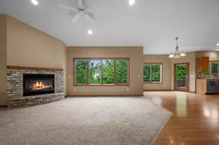 3878 Arlington Dr, Woodbury, MN 55129 - Photo 9