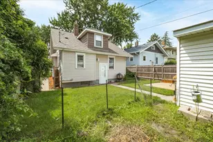 1388 Simpson St, Saint Paul, MN 55108 - Photo 31