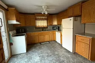109 S Griffin St, Lakefield, MN 56150 - Photo 7