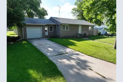 220 S 4th Street, Bird Island, MN 55310 - Photo 1