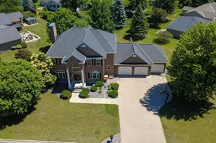 504 Northwood Dr, Redwood Falls, MN 56283 - Photo 3