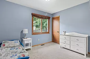 14137 Carmody Dr, Eden Prairie, MN 55347 - Photo 17