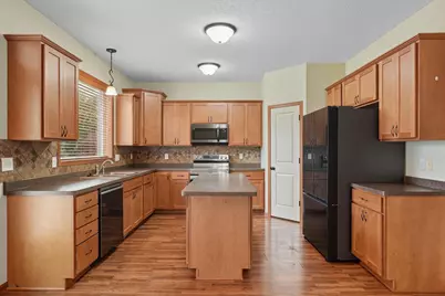 11333 Ivywood Trail, Woodbury, MN 55129 - Photo 13