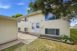 910-912 32nd Street N, Fargo, ND 58102 - Photo 3