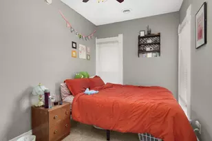 922 NE 18 1/2 Ave NE, Minneapolis, MN 55418 - Photo 27
