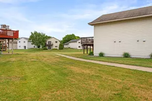 5819 Forest Blvd Trail, Wyoming, MN 55092 - Photo 5
