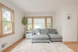 1155 4th St E, Saint Paul, MN 55106 - Photo 5