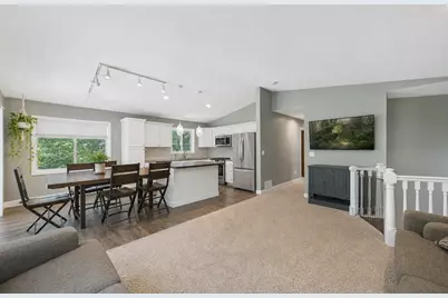 7598 Upper 23rd Street N, Oakdale, MN 55128 - Photo 9