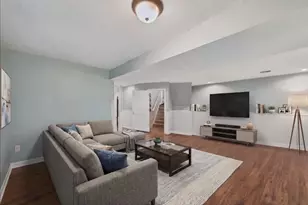 7598 Upper 23rd St N, Oakdale, MN 55128 - Photo 11