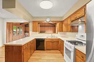 4018 Shamrock Dr NE, Saint Paul, MN 55421 - Photo 21