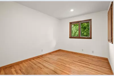 4018 Shamrock Drive NE, Saint Paul, MN 55421 - Photo 29