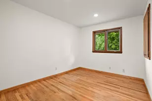 4018 Shamrock Dr NE, Saint Paul, MN 55421 - Photo 29