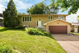 4018 Shamrock Dr NE, Saint Paul, MN 55421 - Photo 3