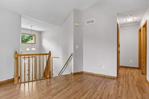 6111 45th St N, Oakdale, MN 55128 - Photo 5