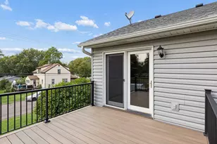 6111 45th St N, Oakdale, MN 55128 - Photo 33