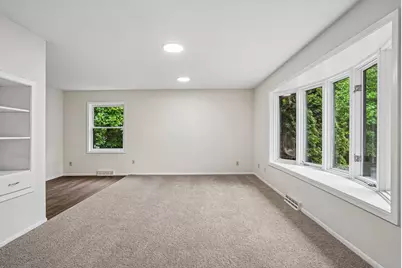 7483 Hydram Avenue S, Cottage Grove, MN 55016 - Photo 5