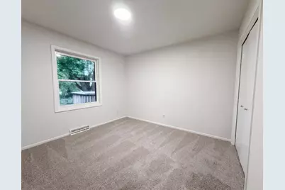 7483 Hydram Avenue S, Cottage Grove, MN 55016 - Photo 9