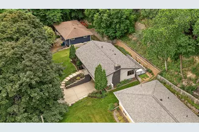 1019 11th Street SW, Rochester, MN 55902 - Photo 3