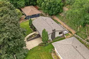 1019 11th St SW, Rochester, MN 55902 - Photo 3