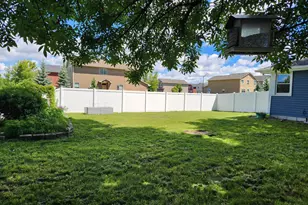 5437 Utah Ave N, New Hope, MN 55428 - Photo 3