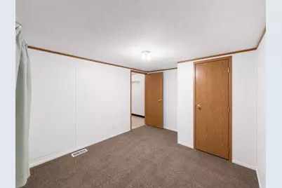 305 Mozart Avenue E, Mankato, MN 56001 - Photo 11