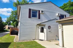 1648 8 1/2 Street SE, Rochester, MN 55904 - Photo 3