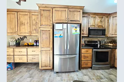 1648 8 1/2 Street SE, Rochester, MN 55904 - Photo 5