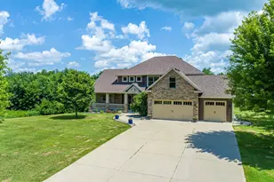 11205 Cir Lake Ln, Faribault, MN 55021 - Photo 3