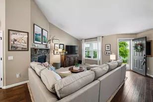 12920 Huntington Ct, Savage, MN 55378 - Photo 5