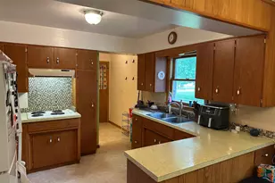 100 Deschepper St, Marshall, MN 56258 - Photo 5