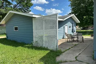 100 Deschepper St, Marshall, MN 56258 - Photo 23