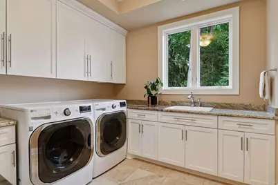 1910 Shoreline Drive, Wayzata, MN 55391 - Photo 57