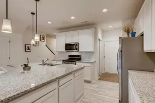 718 Maggie Way, Chanhassen, MN 55317 - Photo 9