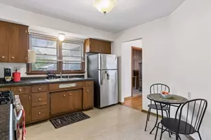 2002 Worcester Ave, Saint Paul, MN 55116 - Photo 9