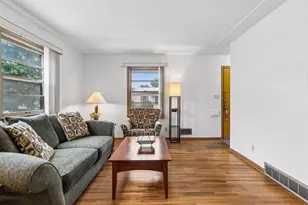 2002 Worcester Ave, Saint Paul, MN 55116 - Photo 3