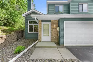 4856 Helena Ln N, Oakdale, MN 55128 - Photo 3
